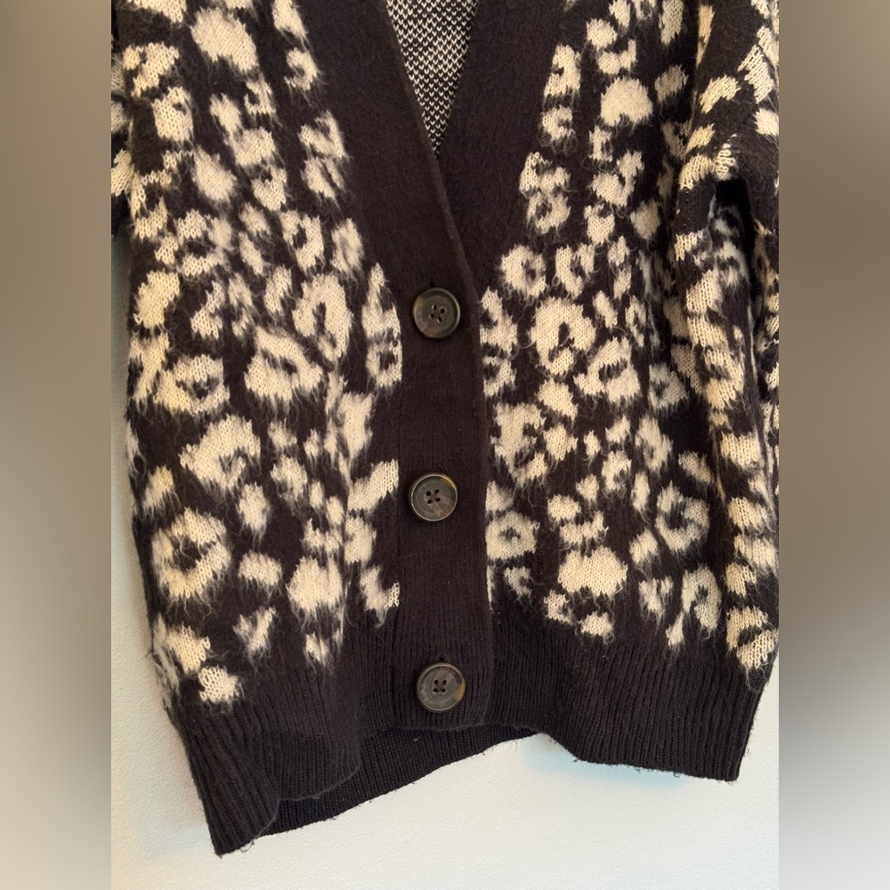 Universal Thread Leopard Print Cardigan - Size Small - Picture 3 of 5